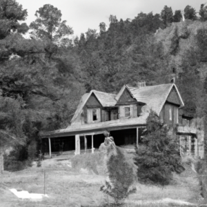 Check out: Vintage Colorado Residence in the Heart of Bigfoot Territory